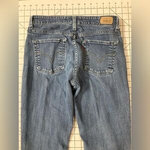 Levi’s Women’s Size 6 S/C Mid Rise Skinny Jeans